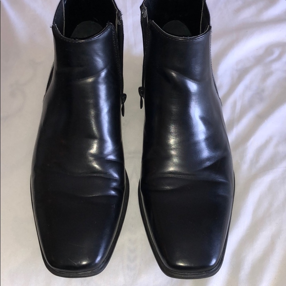 Kenneth Cole black boots size 8.5